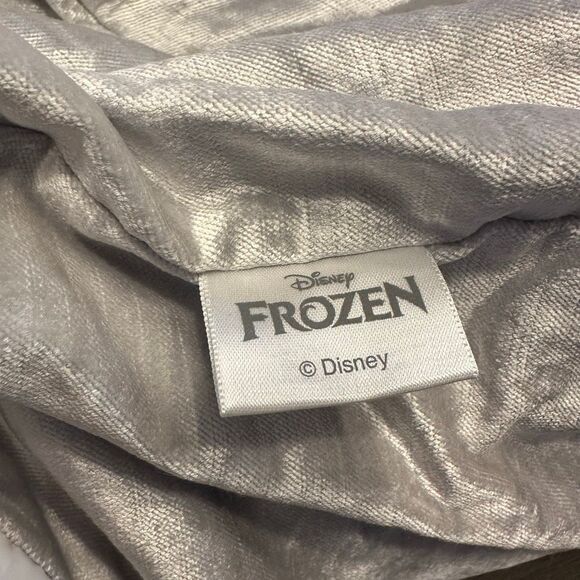 Pottery Barn Kids Anywhere Chair Cover Frozen silver DEFECT - Picture 7 of 14
